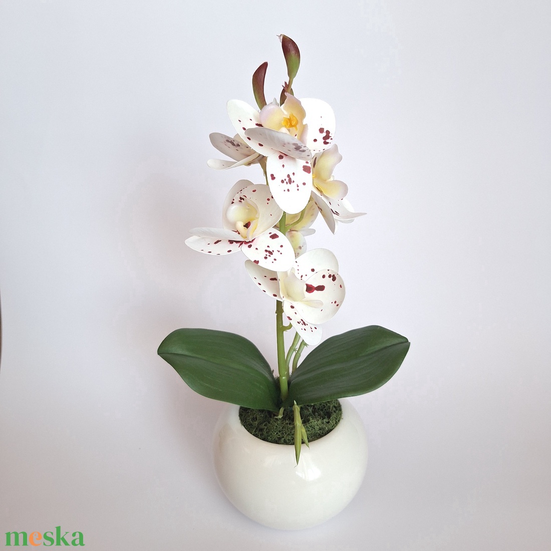 Élethű mini orchidea kerámia gömb kaspóban V. - otthon & életmód - virágdekoráció - virágdíszek - virágdísz kaspóban - Meska.hu