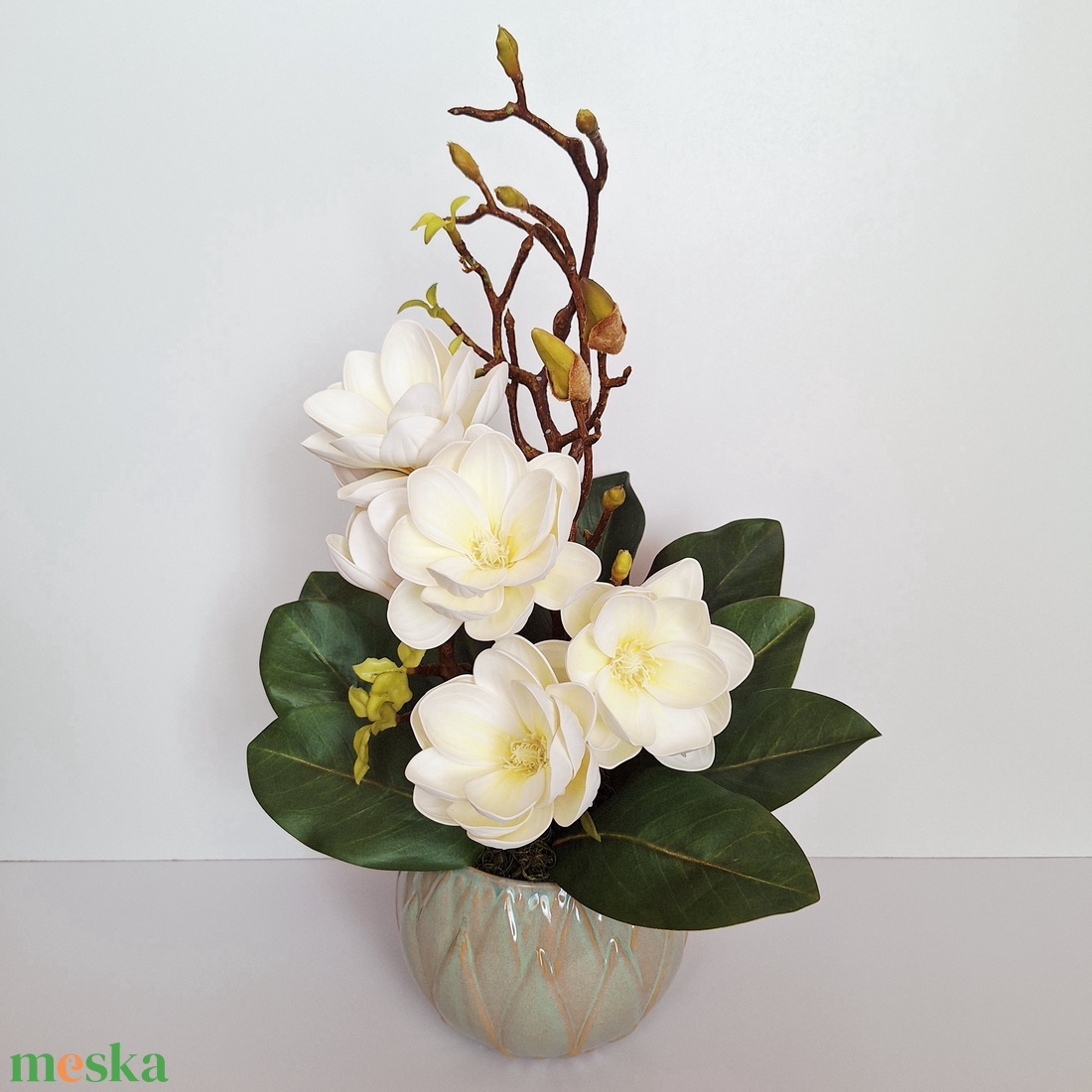 Magnólia asztaldísz-krém II. - otthon & életmód - virágdekoráció - virágdíszek - virágdísz kaspóban - Meska.hu