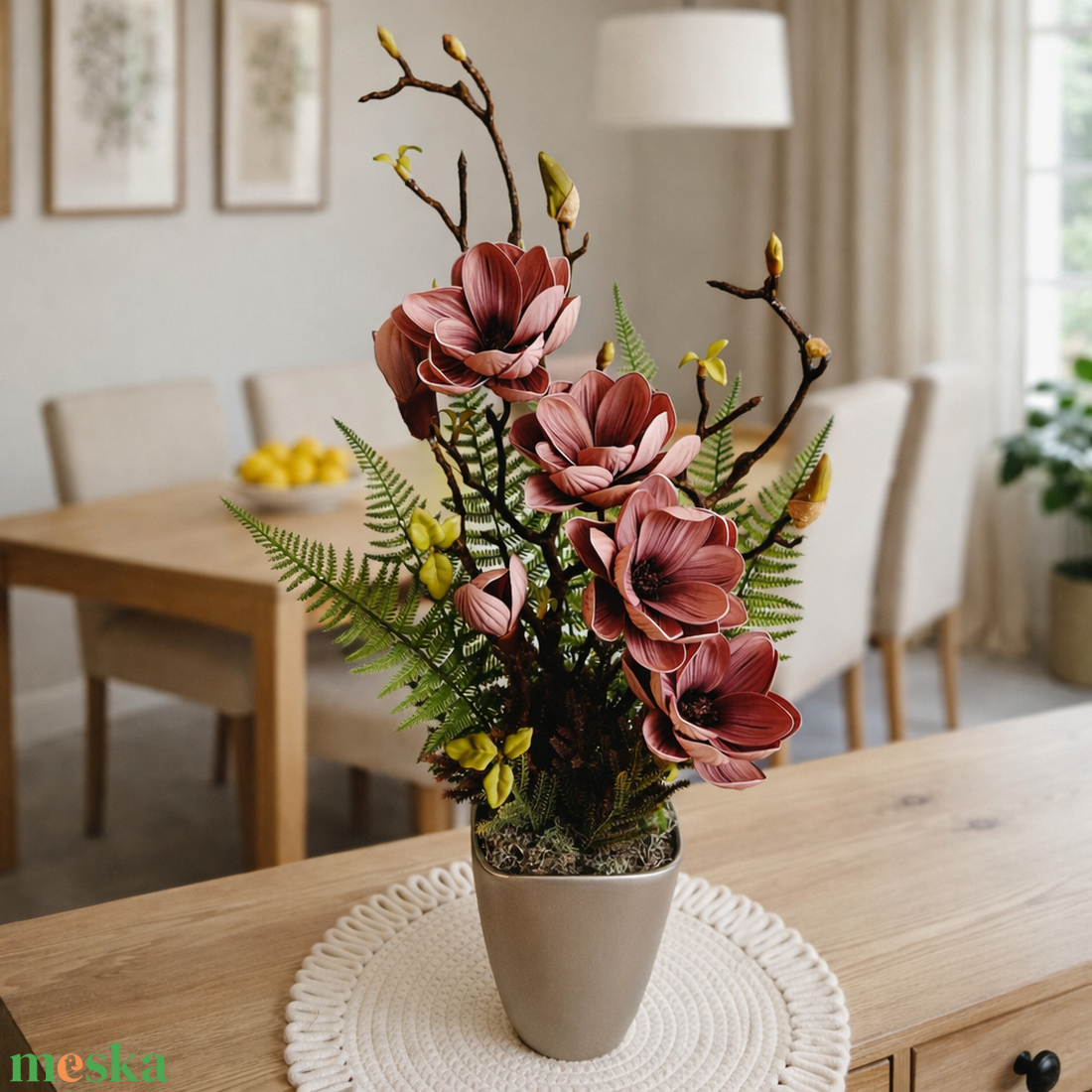 Magnólia kerámia kaspóban-mályva - otthon & életmód - virágdekoráció - virágdíszek - virágdísz kaspóban - Meska.hu