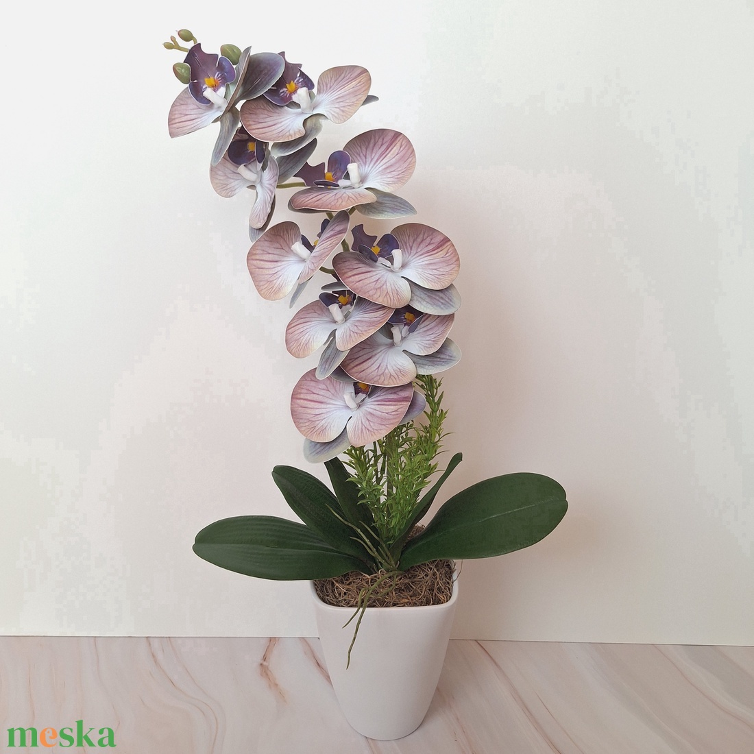 Orchidea dekoráció kerámia kaspóban VII. - otthon & életmód - virágdekoráció - virágdíszek - virágdísz kaspóban - Meska.hu