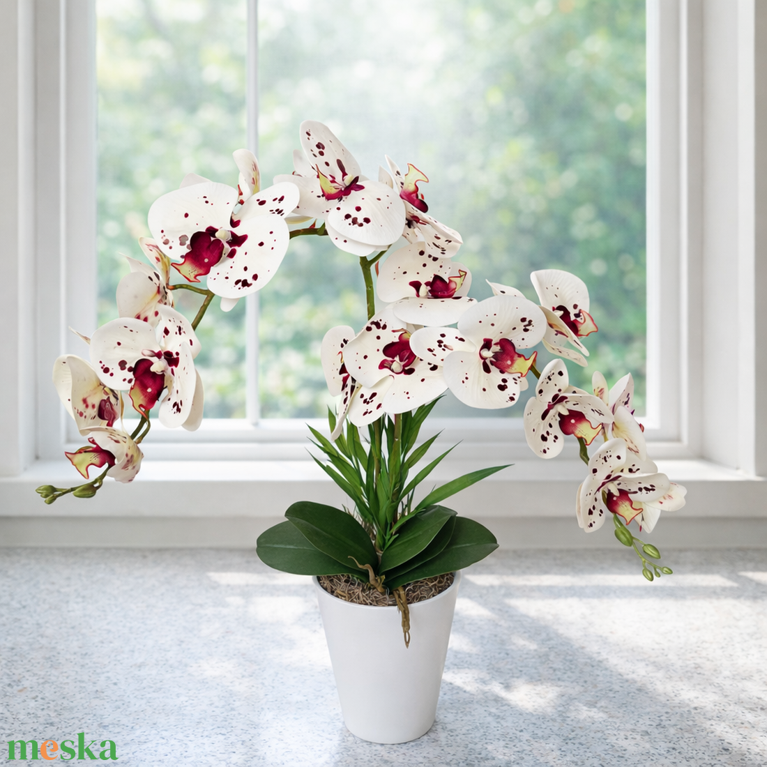 Orchidea dekoráció kerámia kaspóban-pettyes - otthon & életmód - virágdekoráció - virágdíszek - virágdísz kaspóban - Meska.hu