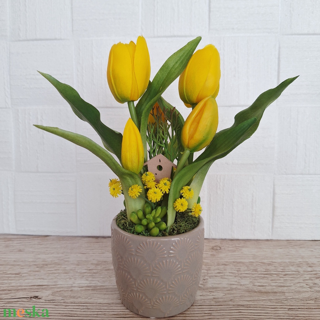 Élethű tulipánok kerámia kaspóban-sárga II. - otthon & életmód - virágdekoráció - virágdíszek - virágdísz kaspóban - Meska.hu