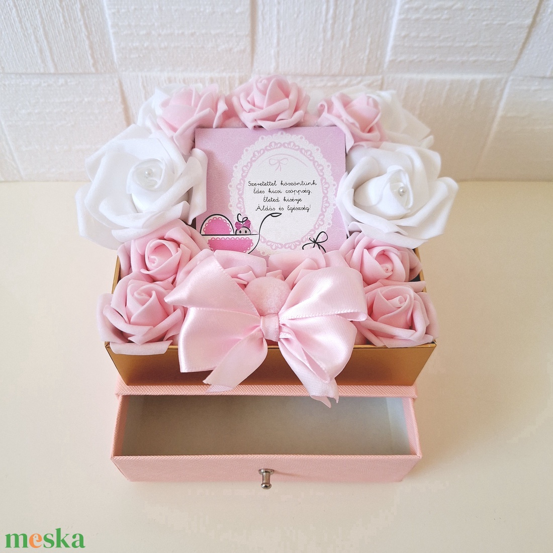  Babaköszöntő fiókos virágdoboz habrózsákkal II. - otthon & életmód - virágdekoráció - virágok - virágbox - Meska.hu
