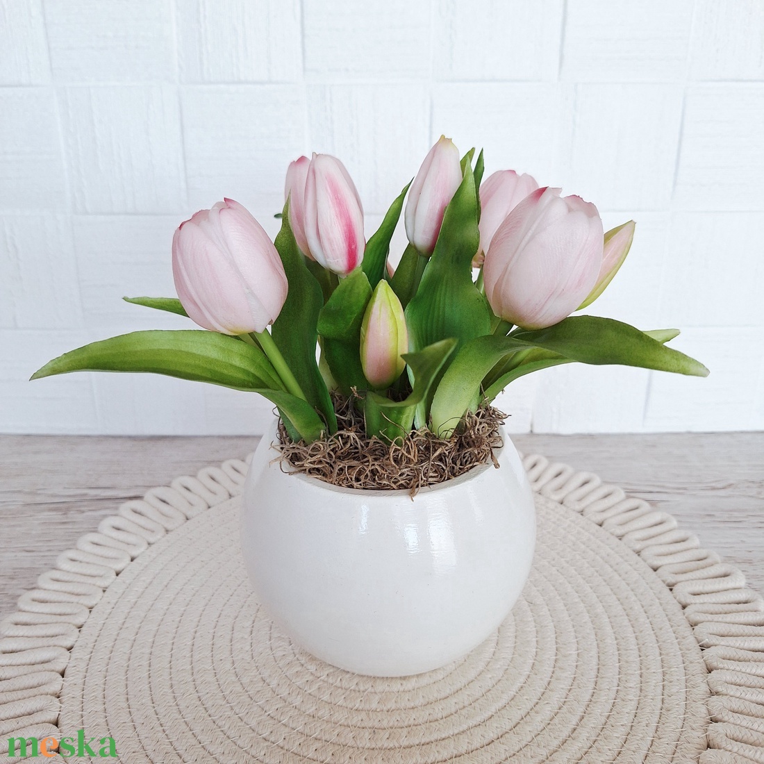 Tulipánok kerámia gömb kaspóban-rózsaszín - otthon & életmód - dekoráció - asztal és polc dekoráció - asztaldísz - Meska.hu
