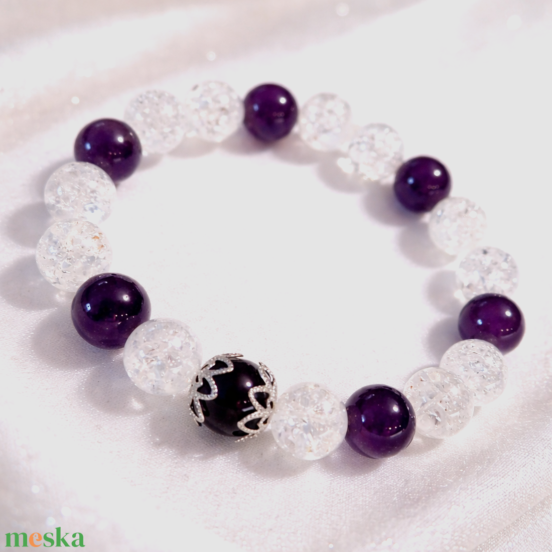 Ametiszt és hegyikristály ásvány karkötő - ékszer - karkötő - gyöngyös karkötő - Meska.hu