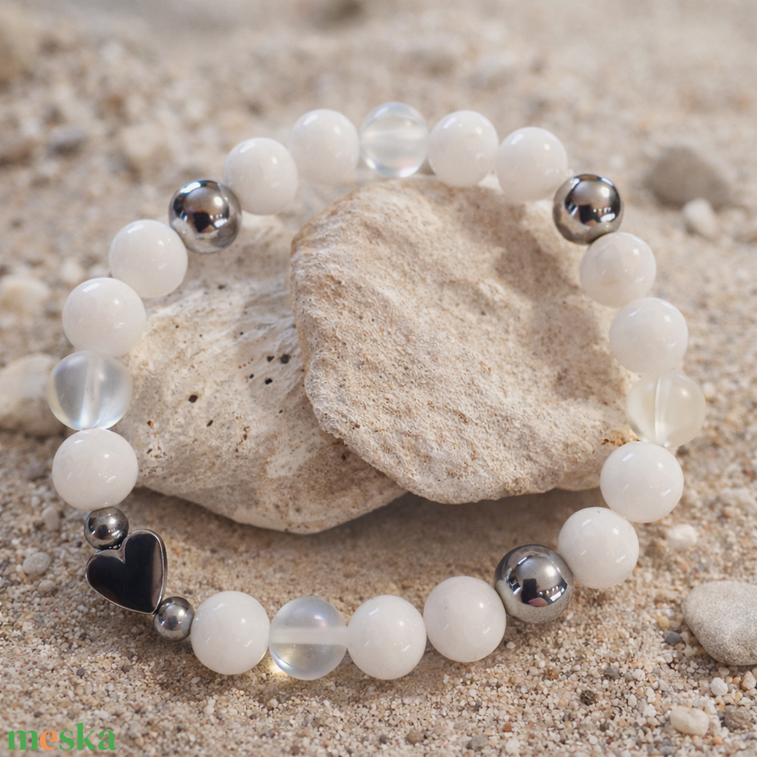 Tejkvarc és hematit ásvány karkötő - ékszer - karkötő - gyöngyös karkötő - Meska.hu