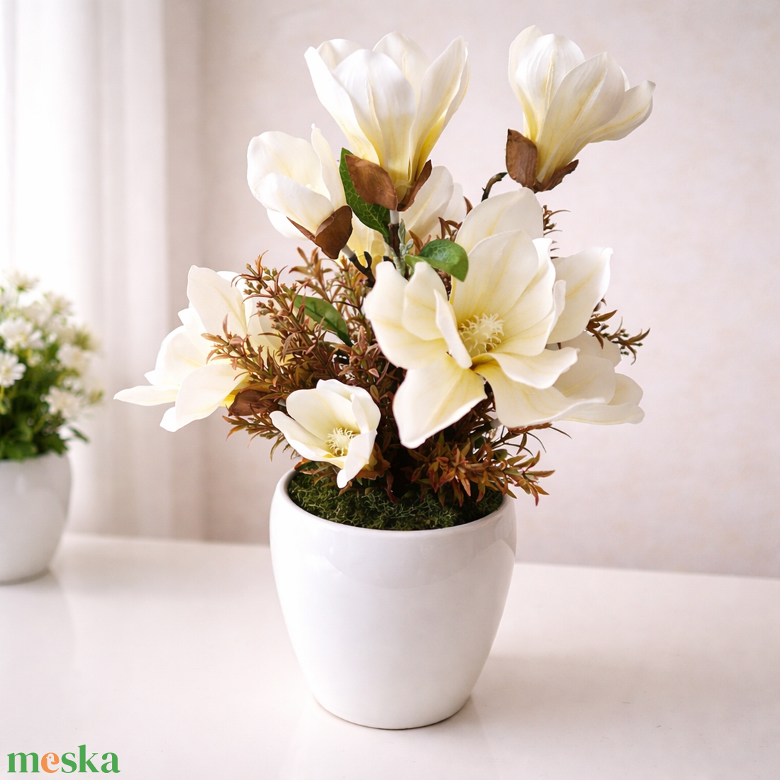 Nagy virágú magnólia kerámia kaspóban-krém II. - otthon & életmód - virágdekoráció - virágdíszek - virágdísz kaspóban - Meska.hu