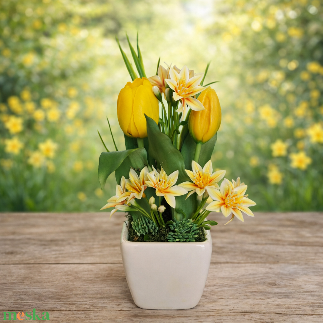 Tavaszi virágok kerámia kaspóban - otthon & életmód - virágdekoráció - virágdíszek - virágdísz kaspóban - Meska.hu