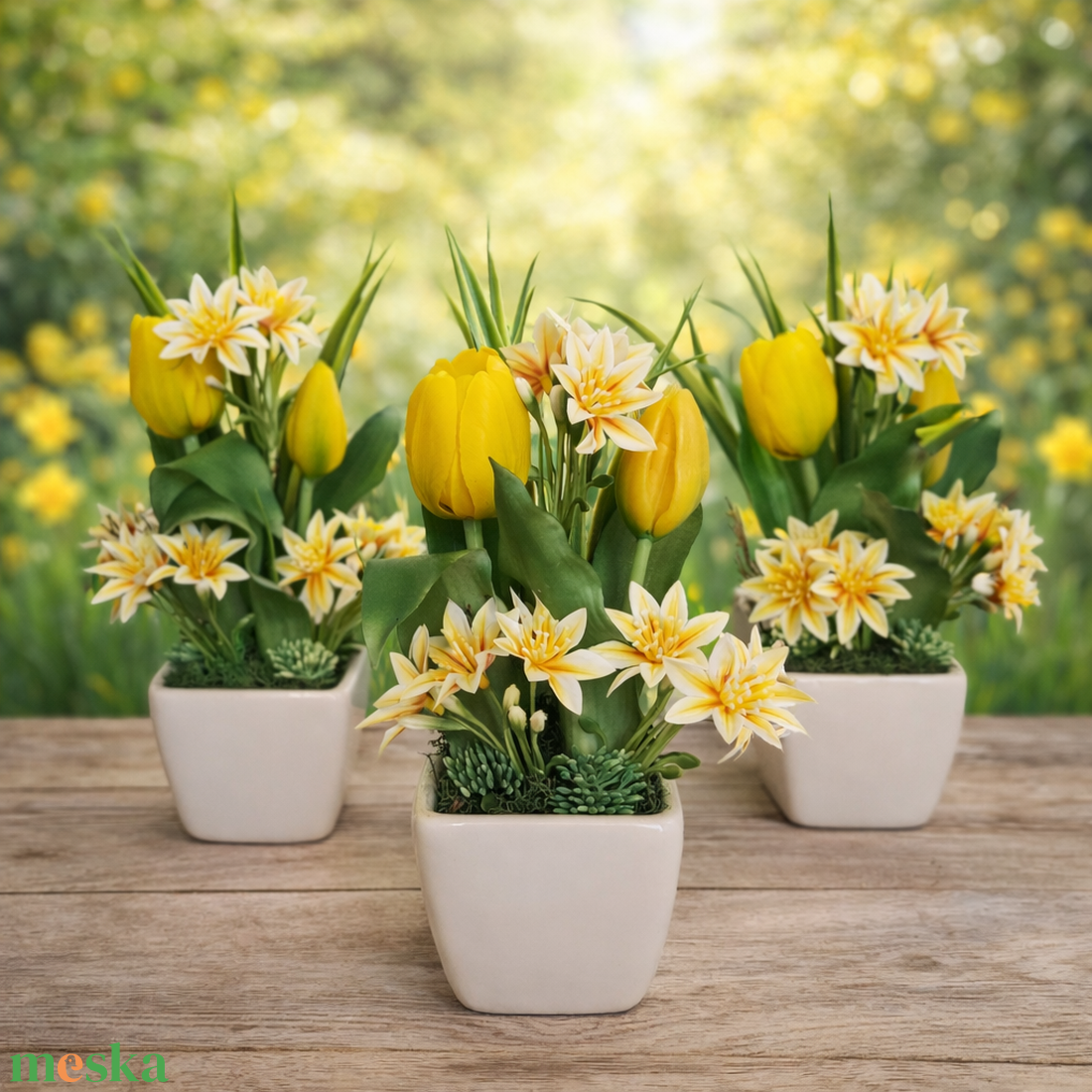 Tavaszi virágok kerámia kaspóban - otthon & életmód - virágdekoráció - virágdíszek - virágdísz kaspóban - Meska.hu