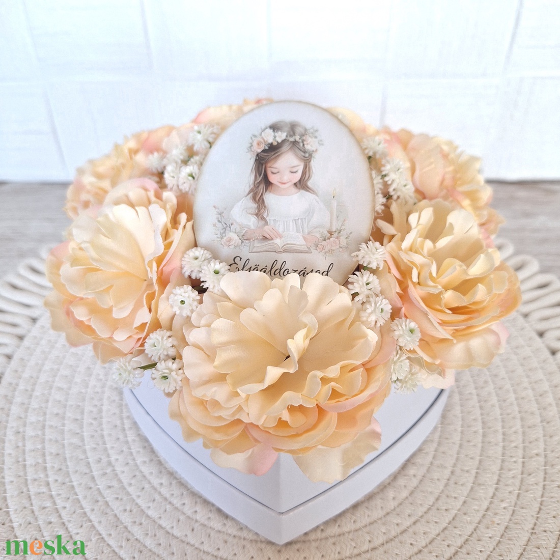Virágbox elsőáldozásra - otthon & életmód - virágdekoráció - virágok - virágbox - Meska.hu