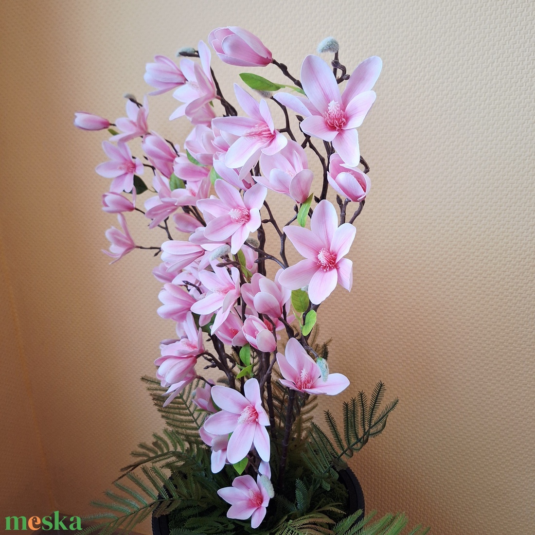 Magnólia dekoráció magas kaspóban - otthon & életmód - virágdekoráció - virágdíszek - virágdísz kaspóban - Meska.hu