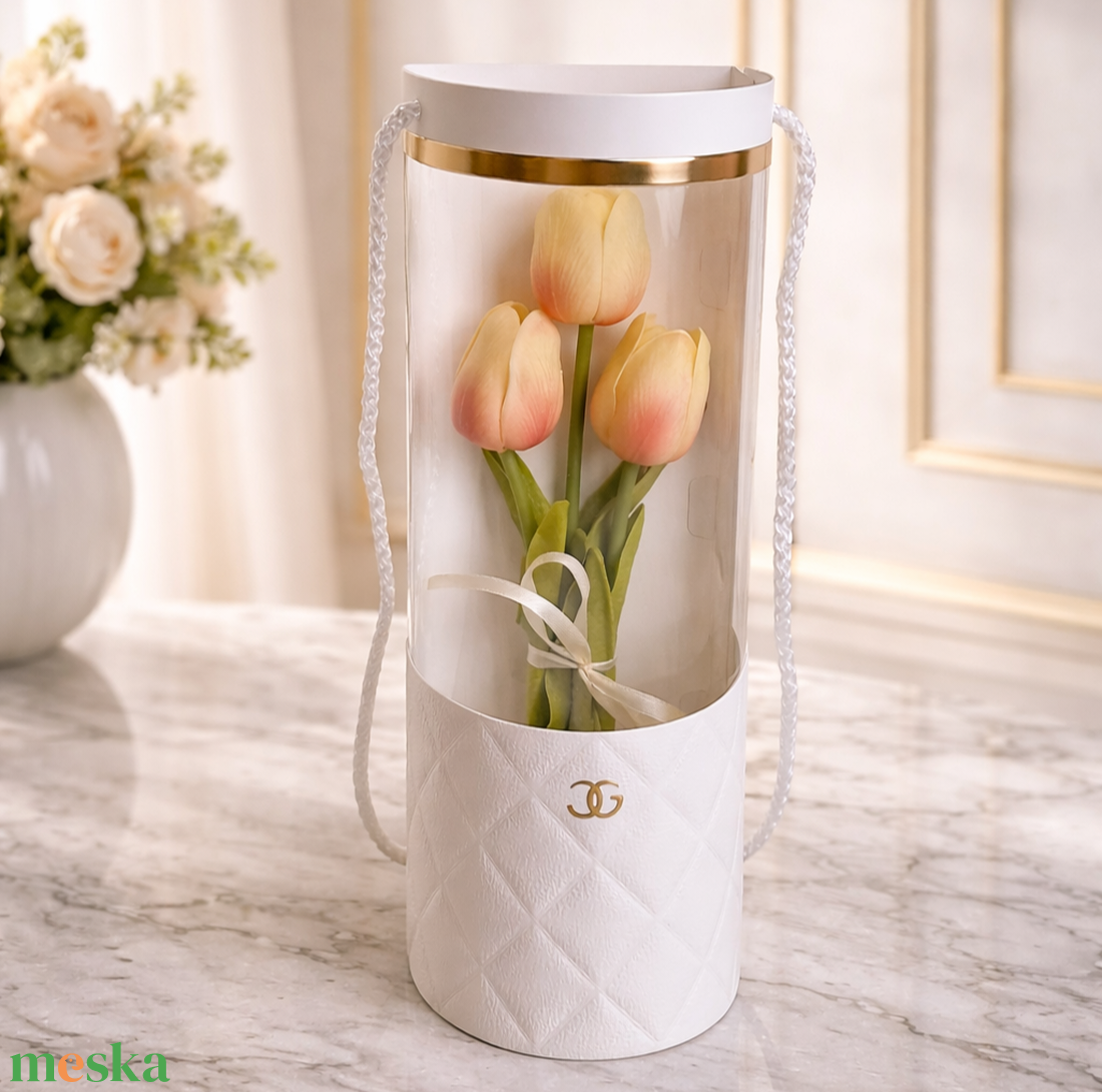Élethű tulipánok virág táskában-krém - otthon & életmód - virágdekoráció - virágok - virágbox - Meska.hu