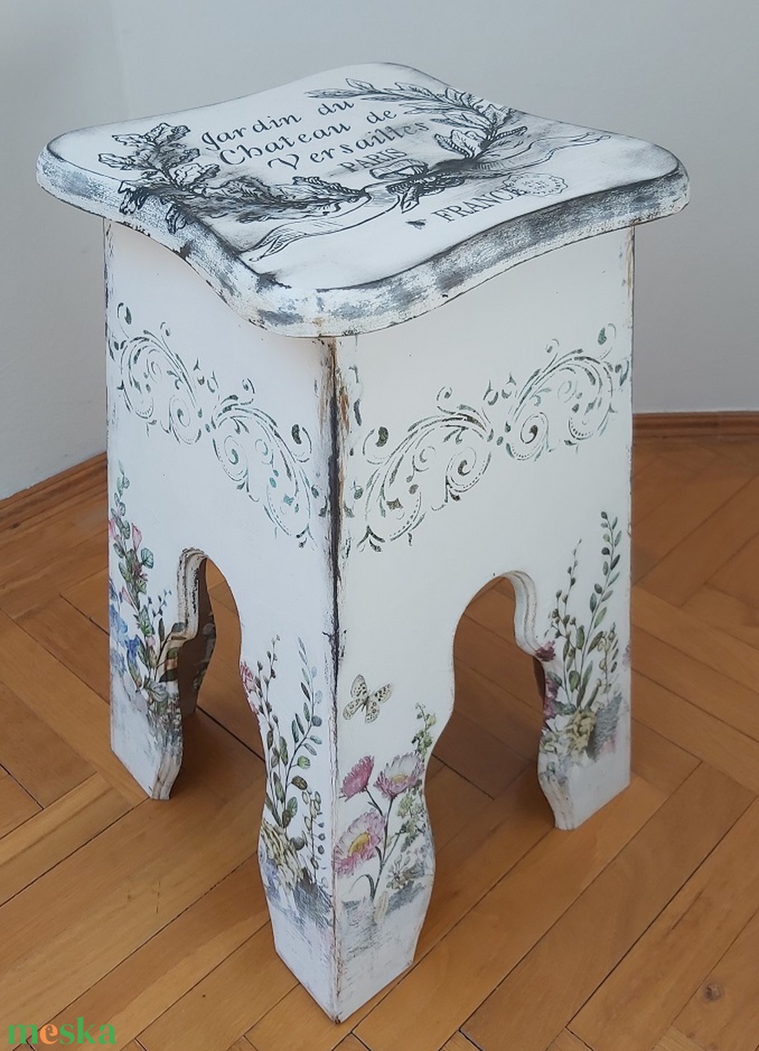 Fehér hokedli - otthon & életmód - bútor - más bútor - Meska.hu