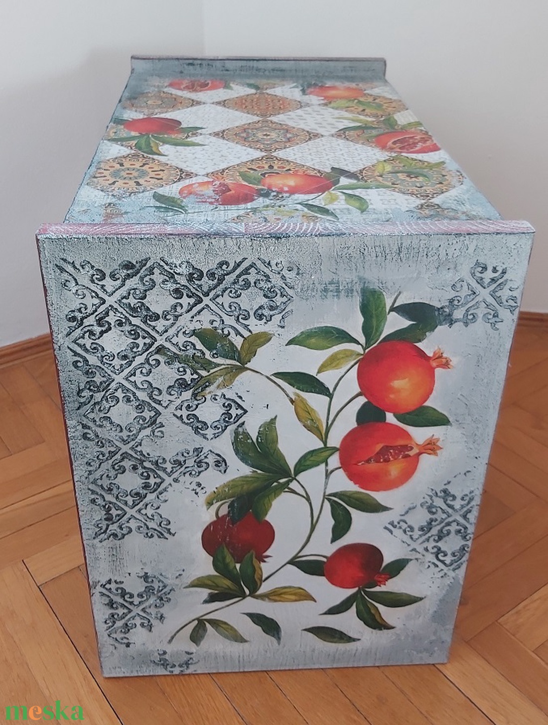 Éjjeli szekrény, polc, kispolc - otthon & életmód - bútor - szekrény - Meska.hu