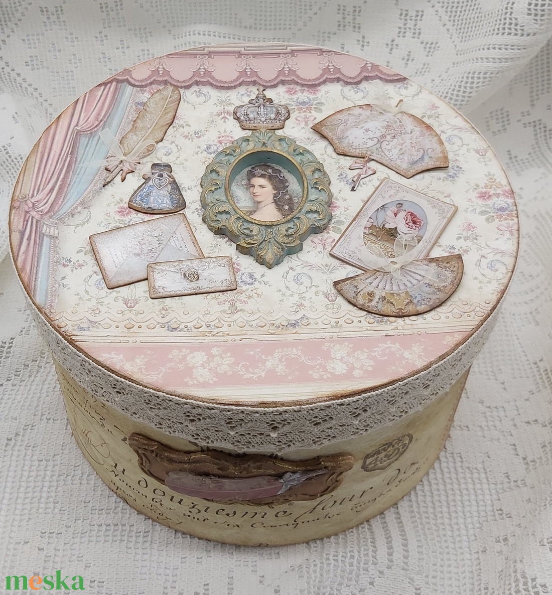 Sisi- Sissi -Erzsébet királyné portréjával díszített kalapdoboz - otthon & életmód - tárolás & rendszerezés - doboz - Meska.hu