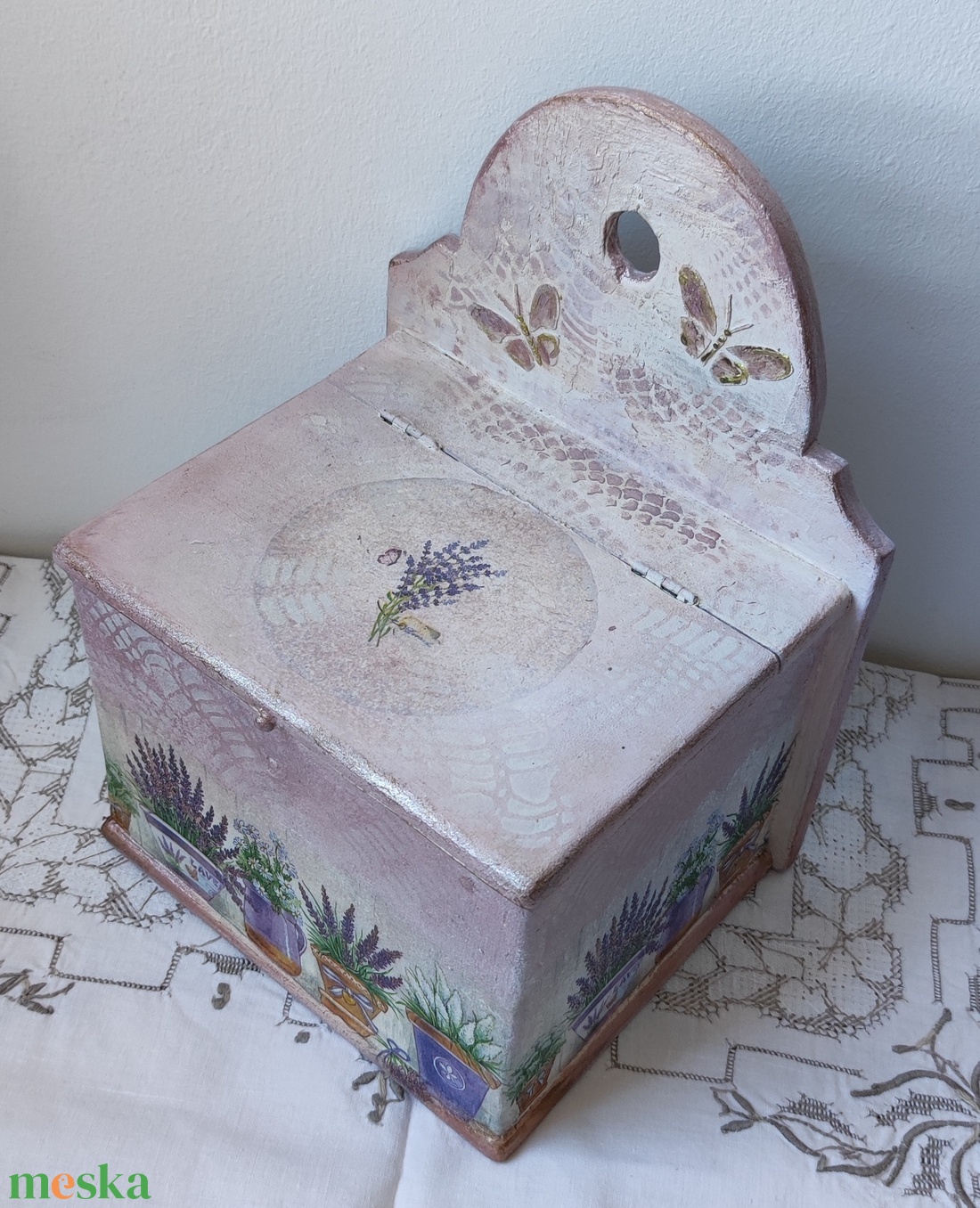 Levendulás antik, felújított fali sótartó - otthon & életmód - konyhafelszerelés, tálalás - konyhai tárolás - fűszertartó - Meska.hu