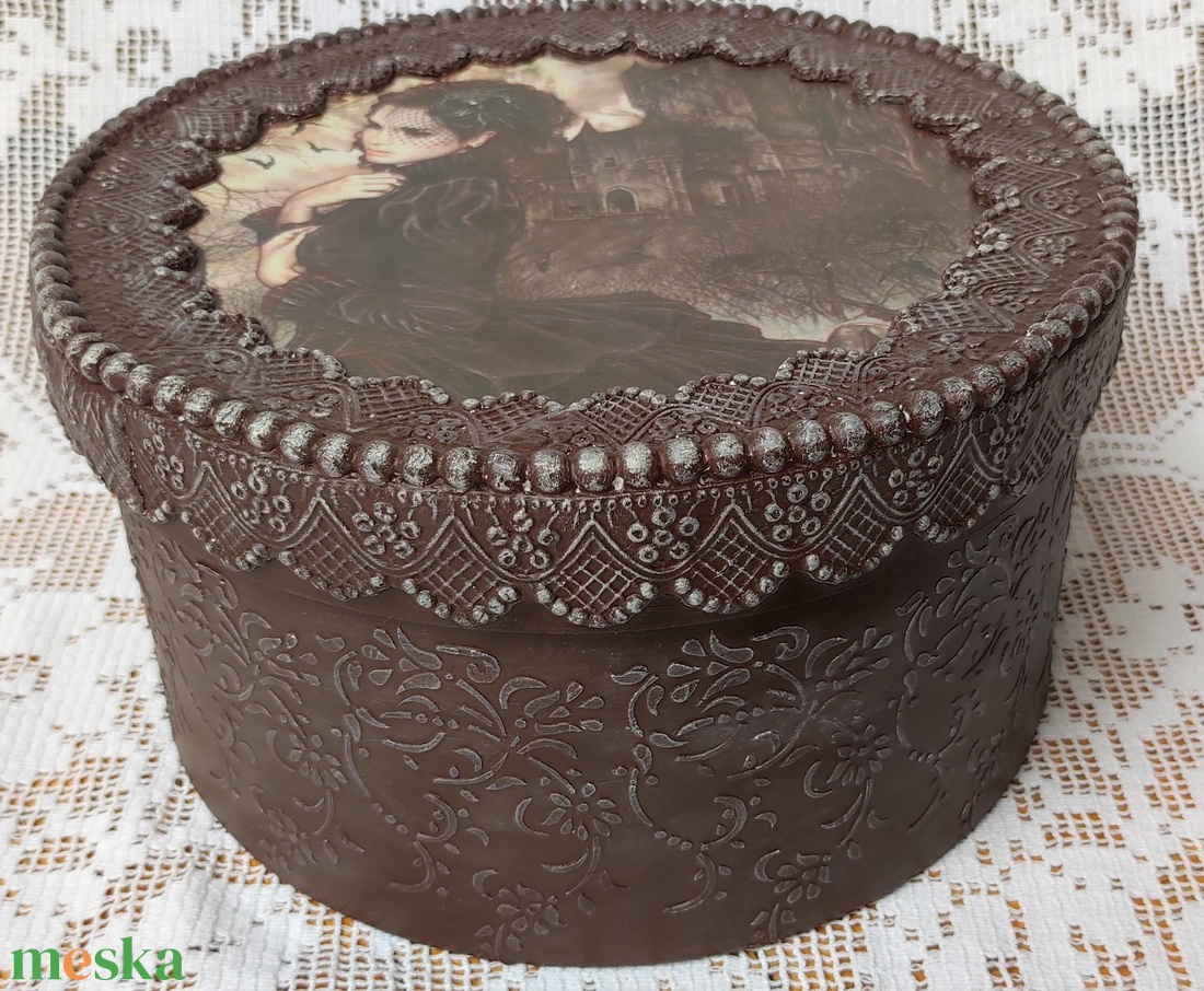 Különleges technikával készült nagyméretű kerek doboz - otthon & életmód - tárolás & rendszerezés - doboz - Meska.hu