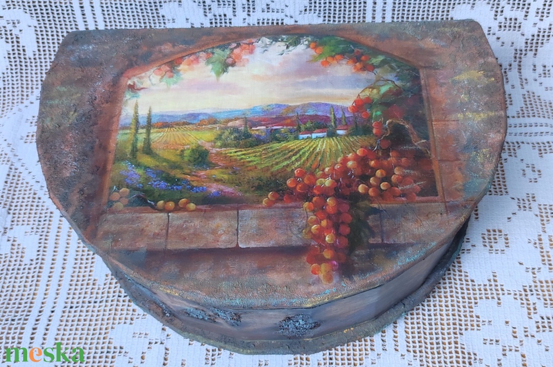 Nagyméretű félkör alakú doboz őszi hangulatban - otthon & életmód - konyhafelszerelés, tálalás - konyhai tárolás - kenyértartó - Meska.hu