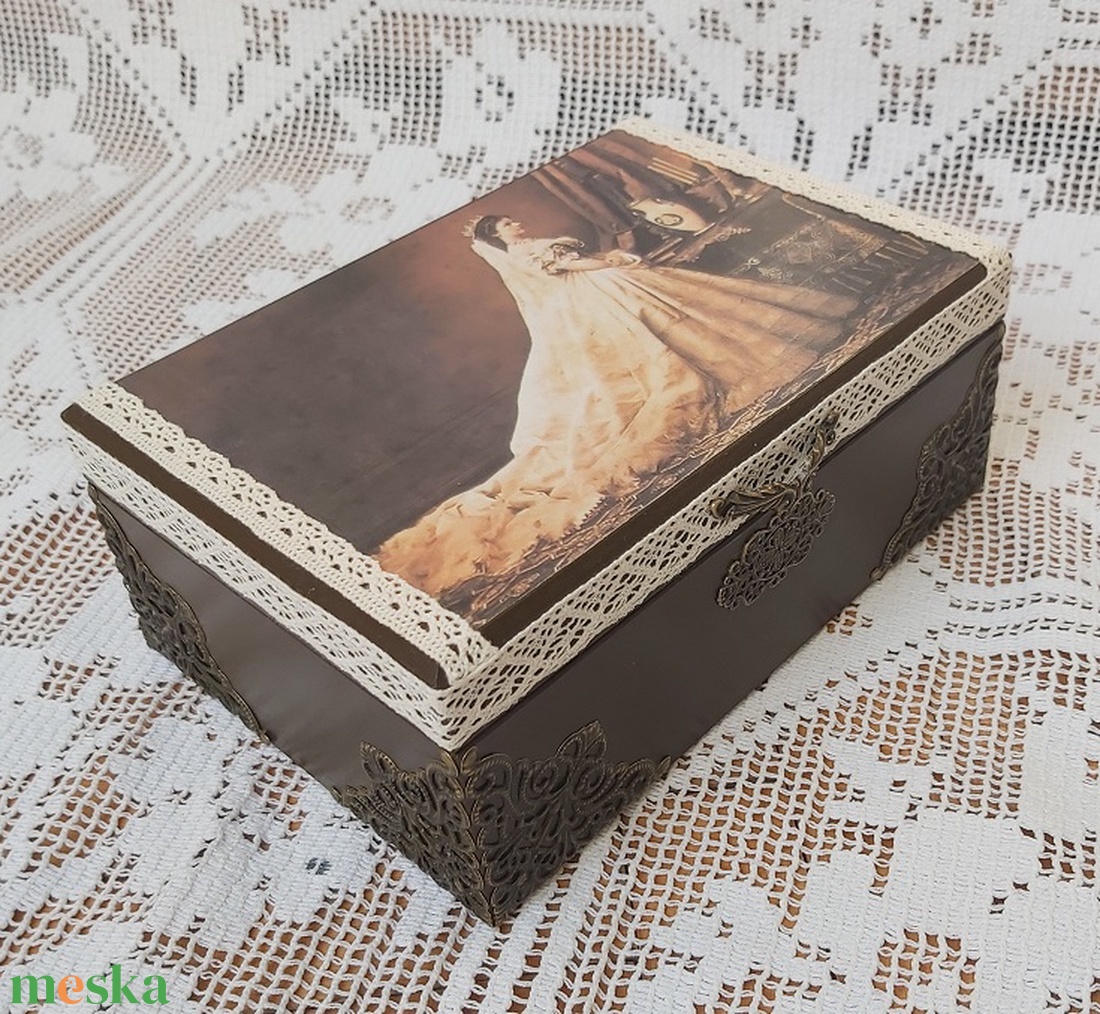 Sisi/Sissi/Erzsébet királyné díszdoboz/teás doboz/kávés doboz/teafilteres - otthon & életmód - dekoráció - asztal és polc dekoráció - díszdoboz - Meska.hu