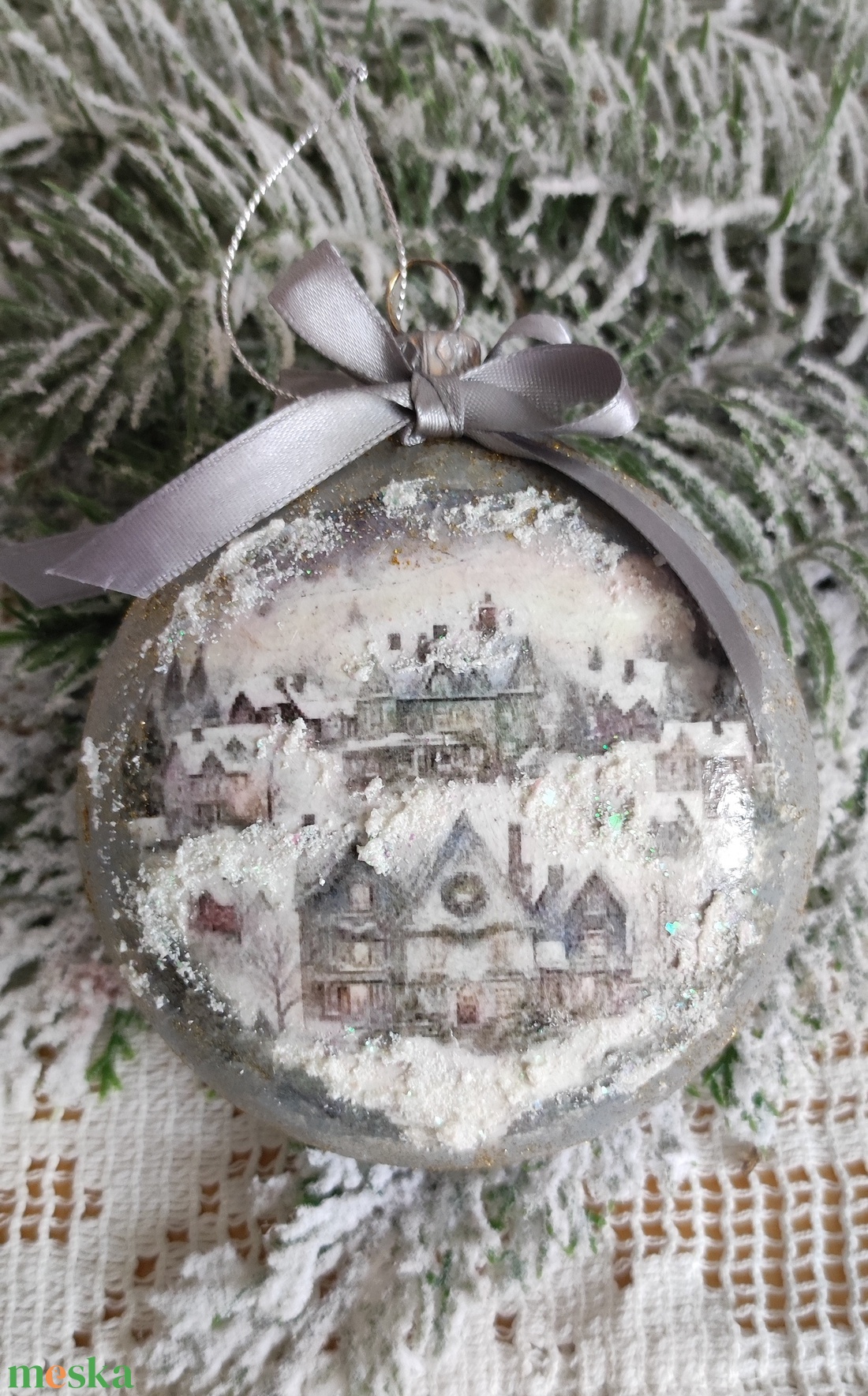 Téli városka - nagyméretű medalion dísz - karácsony - karácsonyi lakásdekoráció - karácsonyfadíszek - Meska.hu