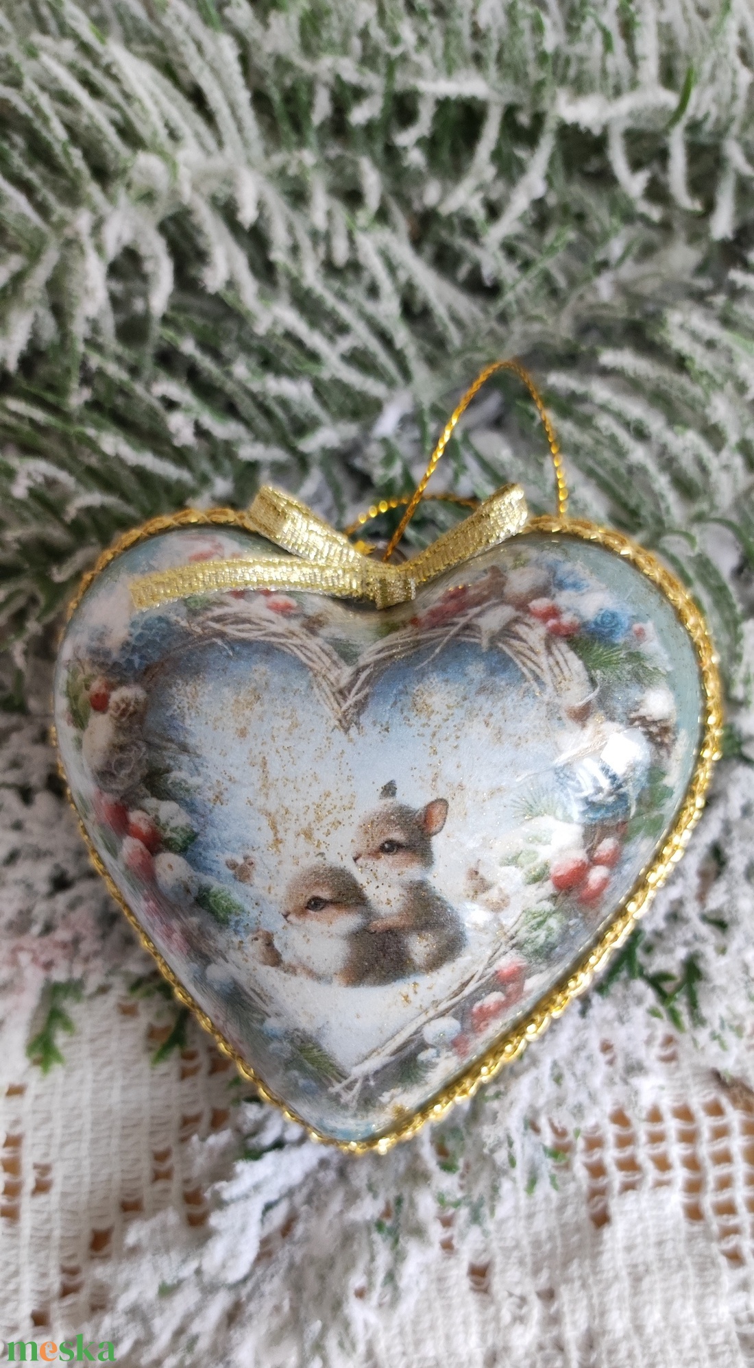 Szív alakú karácsonyfadísz bájos képekkel - karácsony - karácsonyi lakásdekoráció - karácsonyfadíszek - Meska.hu