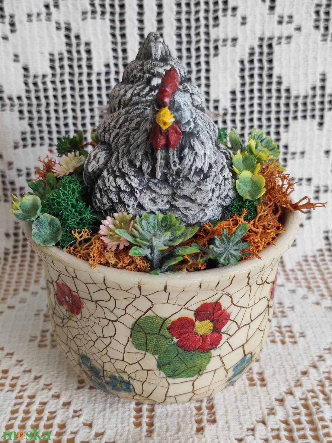 Tyúkanyó tavaszi kiskertben - ünnepi díszek, dekorációk - húsvéti díszek és dekorációk - húsvéti asztaldíszek - Meska.hu