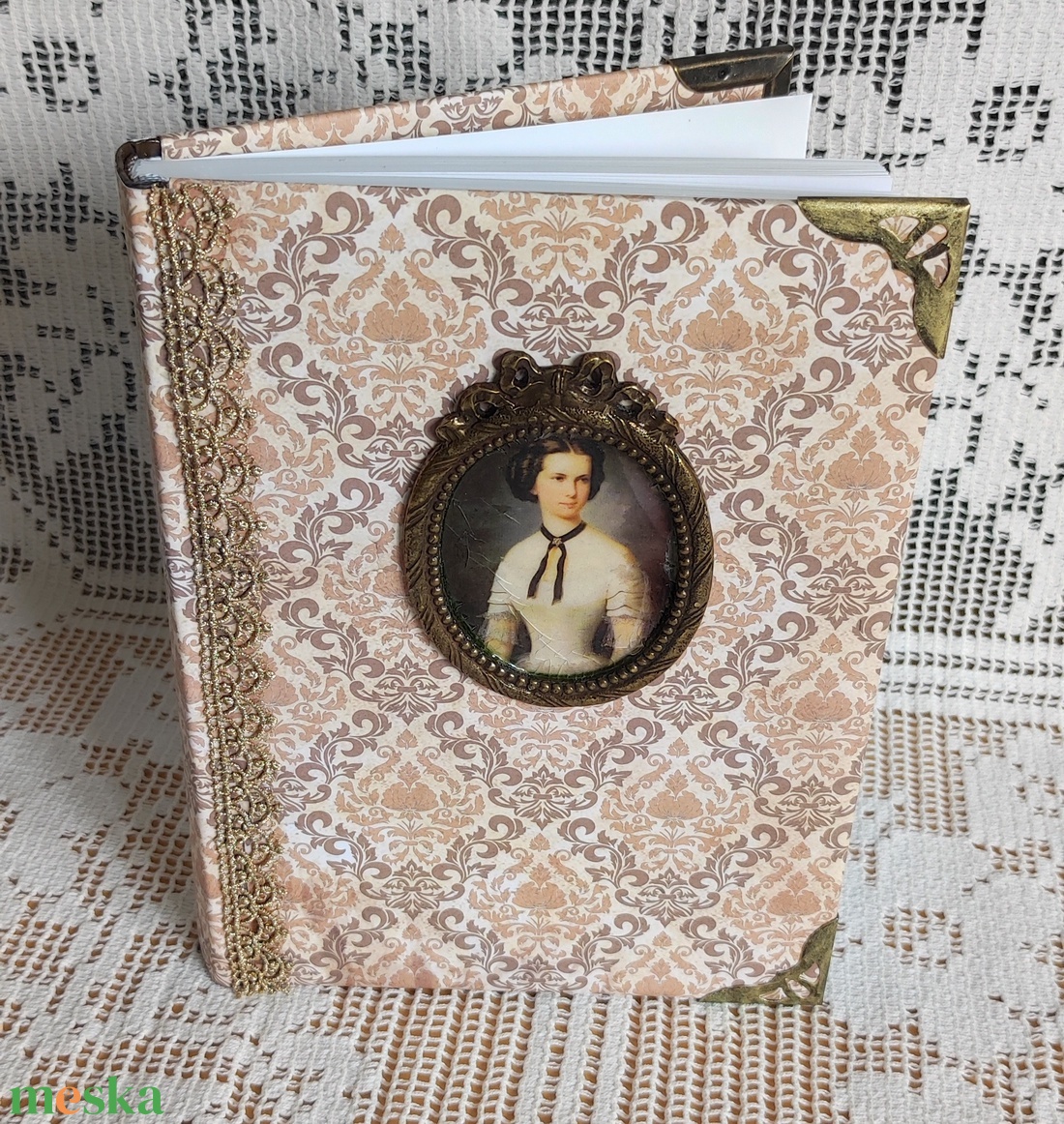 Erzsébet királyné / Sisi portréjával díszített határidő napló - otthon & életmód - papír, írószer - jegyzetfüzet & napló - Meska.hu