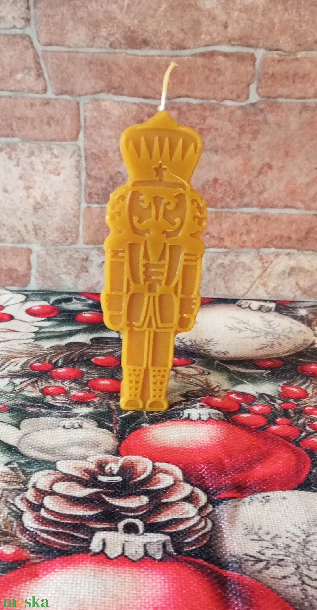 Diótörő méhviaszból  - karácsony - karácsonyi lakásdekoráció - karácsonyi illatgyertya, mécses - Meska.hu Diótörő méhviaszból  - karácsony - karácsonyi lakásdekoráció - karácsonyi illatgyertya, mécses - Meska.hu