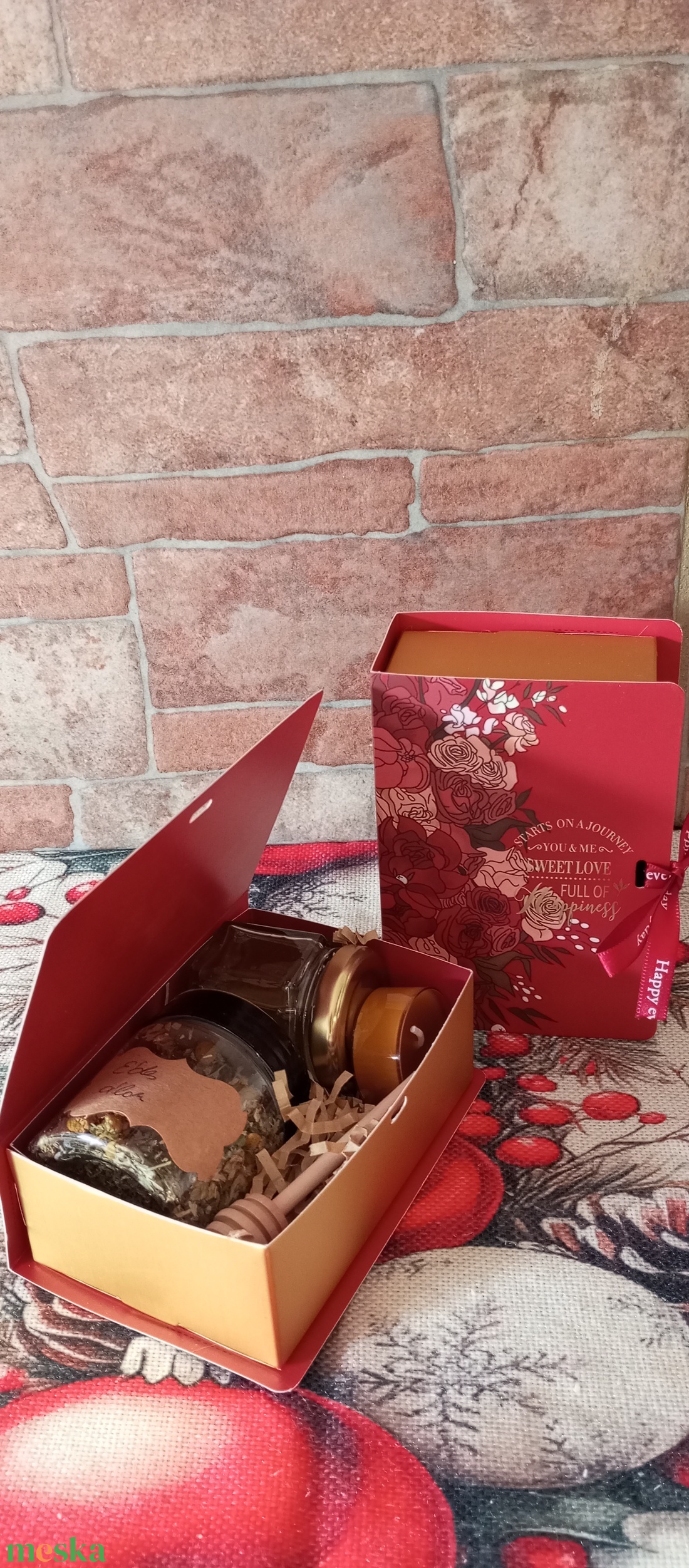 Könyv ajándék csomag  - karácsony - karácsonyi ajándékozás - karácsonyi ajándékcsomagolás - Meska.hu