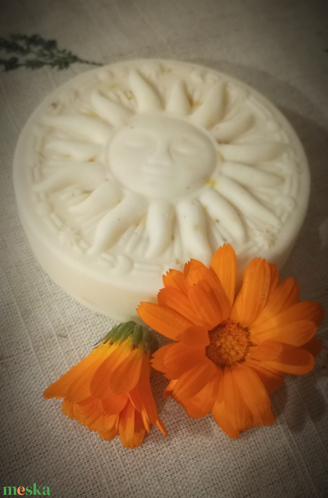 Körömvirágos szappan  - szépségápolás - szappan & fürdés - kézműves szappan - Meska.hu