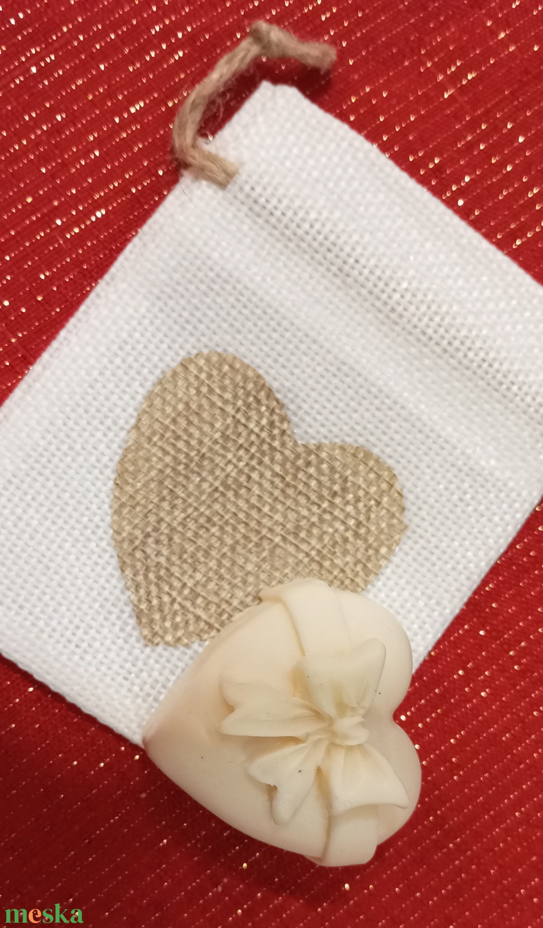 Masnis szív alakú méhviaszos szappan  - szépségápolás - szappan & fürdés - kézműves szappan - Meska.hu