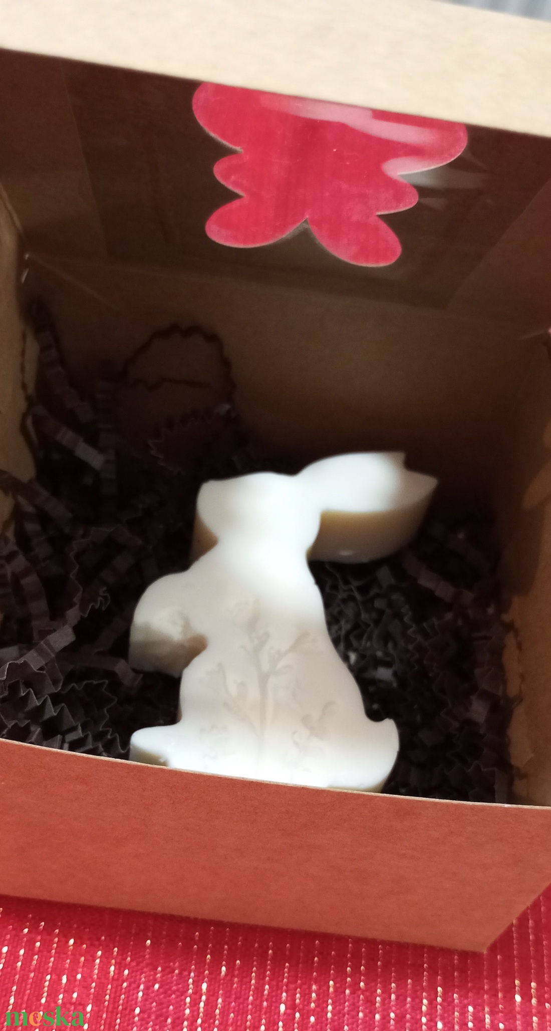 Díszcsomagolásban nyuszi alakú méhviaszos szappan  - szépségápolás - szappan & fürdés - kézműves szappan - Meska.hu