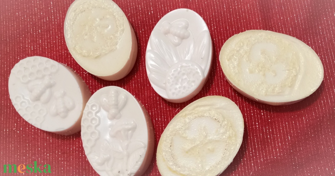 Luffa szivaccsal méhviaszos szappan  - szépségápolás - szappan & fürdés - kézműves szappan - Meska.hu