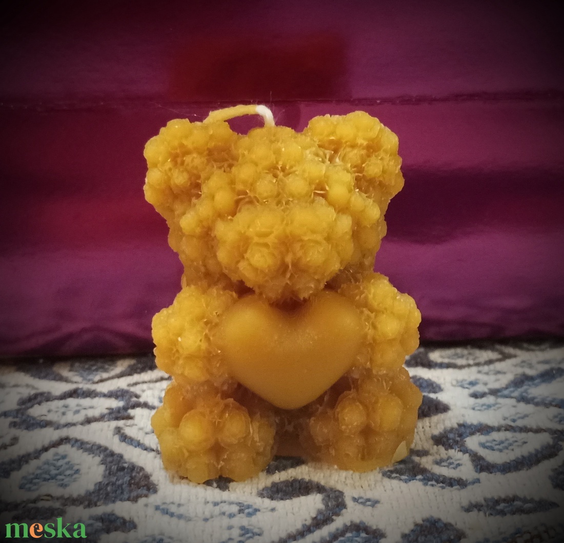 Rózsás maci méhviasz gyertya  - kellékek & szerszámok - dekorációs kellékek - dekorációs gyertya - Meska.hu