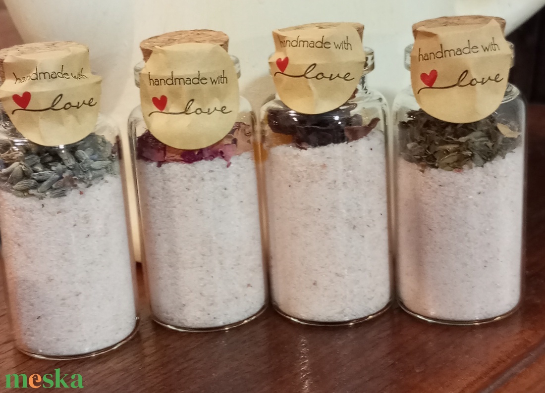 Fürdősó  - szépségápolás - szappan & fürdés - fürdősó, fürdőgolyó, habfürdő - Meska.hu