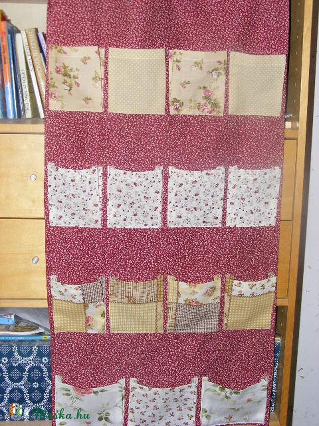 patchwork bordó kisvirágos zsebes tároló -  - Meska.hu