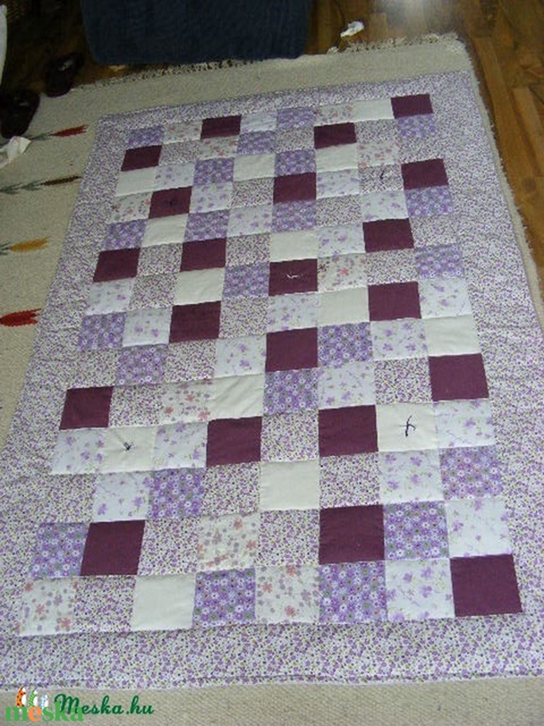 Lila patchwork takaró 11x11cm-es kockákból, falvédőnek is alk. - otthon & életmód - lakástextil - falvédő - Meska.hu