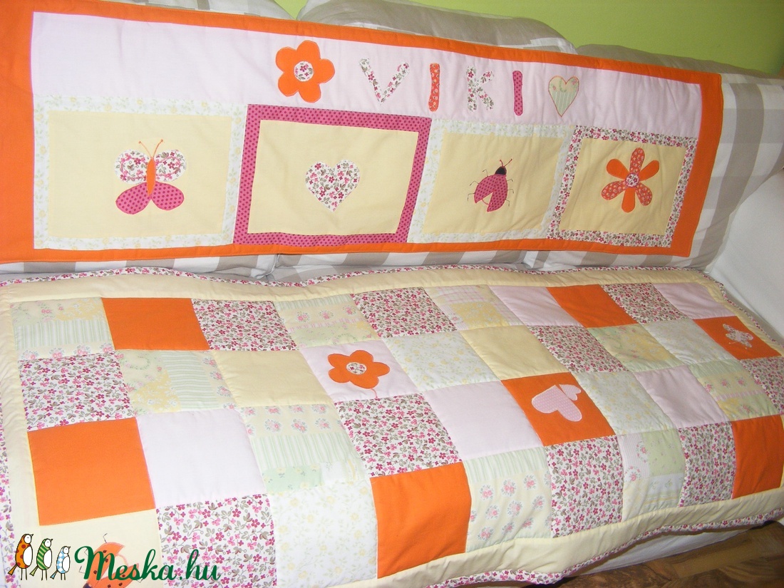 Patchwork takaró, falvédő virágokkal, pillangókkal névre szóló - otthon & lakás - lakástextil - falvédő - Meska.hu Patchwork takaró, falvédő virágokkal, pillangókkal névre szóló - otthon & lakás - lakástextil - falvédő - Meska.hu