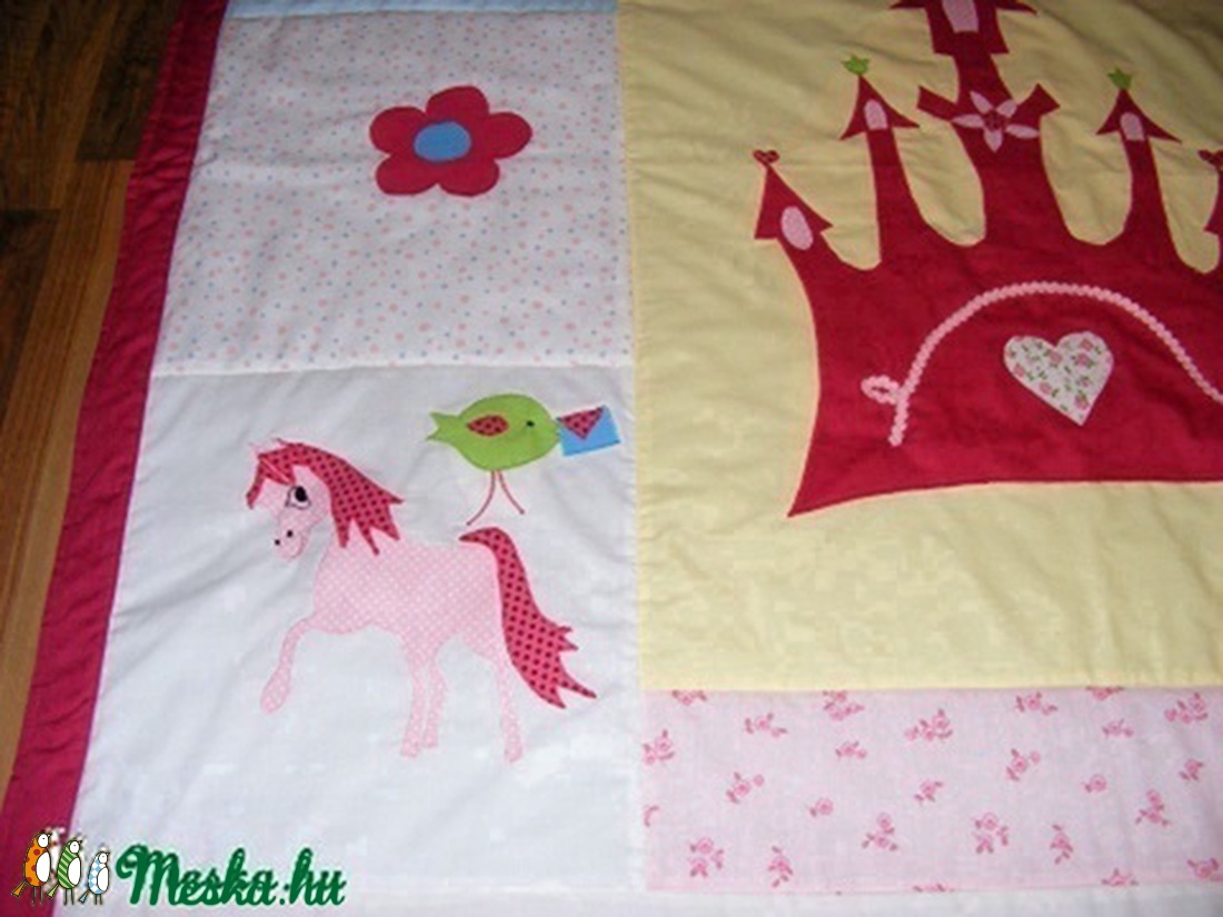 Patchwork takaró, falvédőnek is alkalmas, királylány, hintó kastély - otthon & lakás - lakástextil - falvédő - Meska.hu Patchwork takaró, falvédőnek is alkalmas, királylány, hintó kastély - otthon & lakás - lakástextil - falvédő - Meska.hu