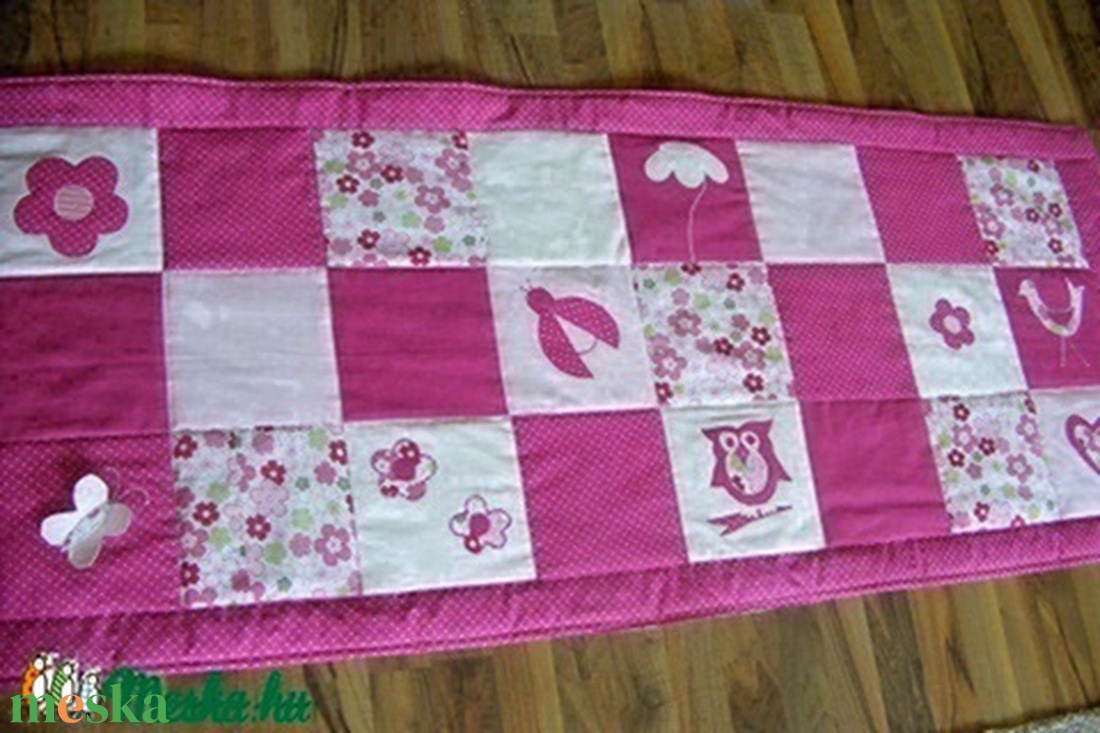  Patchwork falvédő, takaró virág, katica díszítéssel  - otthon & lakás - babaszoba, gyerekszoba - falvédő gyerekszobába - Meska.hu