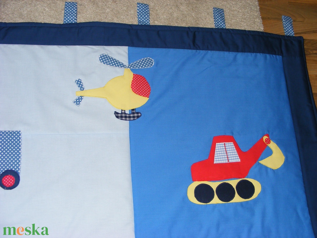 Járműves patchwork falvédő, takaró járművekkel kék - otthon & életmód - babaszoba, gyerekszoba - babatakaró, gyerek pléd - Meska.hu