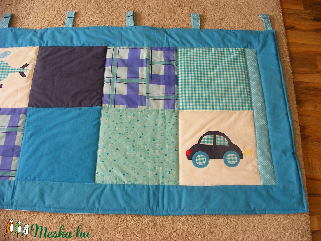 patchwork falvédő járművekkel kék - otthon & életmód - babaszoba, gyerekszoba - falvédő gyerekszobába - Meska.hu