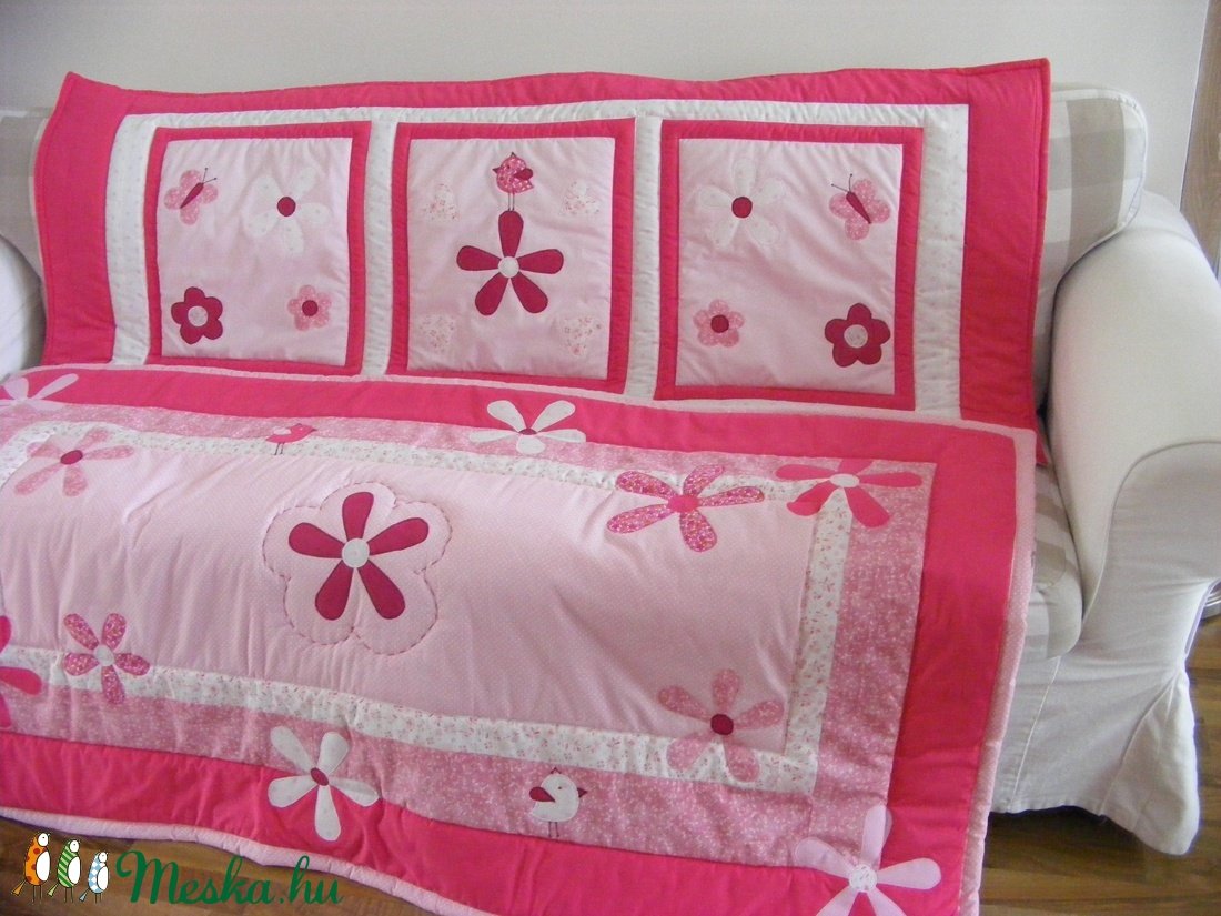 Pink patchwork takaró, falvédő virág, és pillangó mintával - RENDELHETŐ - otthon & lakás - lakástextil - ágytakaró - Meska.hu Pink patchwork takaró, falvédő virág, és pillangó mintával - RENDELHETŐ - otthon & lakás - lakástextil - ágytakaró - Meska.hu