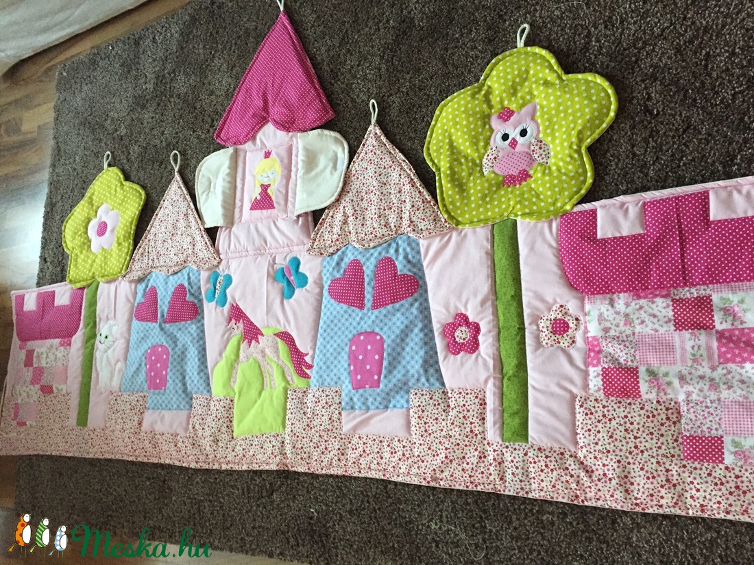 Palotás patchwork falvédő - otthon & életmód - babaszoba, gyerekszoba - falvédő gyerekszobába - Meska.hu Palotás patchwork falvédő - otthon & életmód - babaszoba, gyerekszoba - falvédő gyerekszobába - Meska.hu