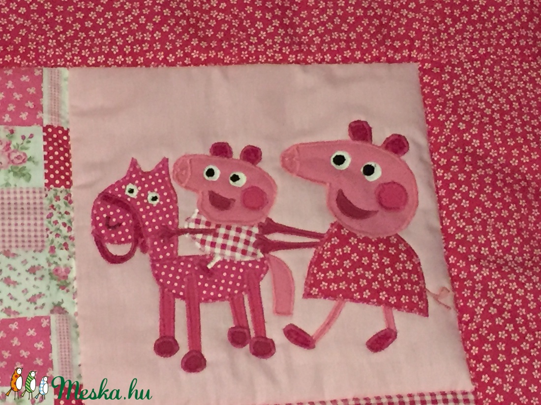 patchwork falvédő,takaró, falvédő, Peppa malac, és Kockás fülű nyúl - otthon & lakás - lakástextil - falvédő - Meska.hu patchwork falvédő,takaró, falvédő, Peppa malac, és Kockás fülű nyúl - otthon & lakás - lakástextil - falvédő - Meska.hu