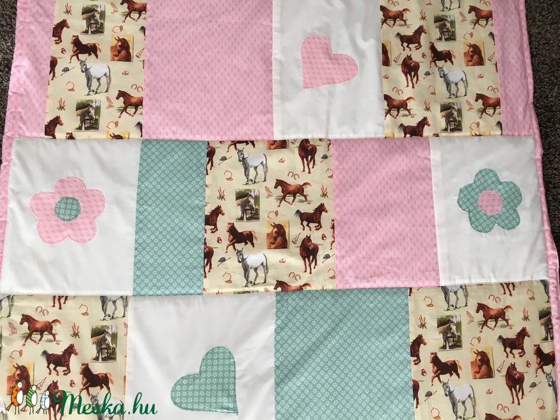 Patchwork falvédő, takaró ló, lovacska mintával - otthon & lakás - lakástextil - falvédő - Meska.hu Patchwork falvédő, takaró ló, lovacska mintával - otthon & lakás - lakástextil - falvédő - Meska.hu