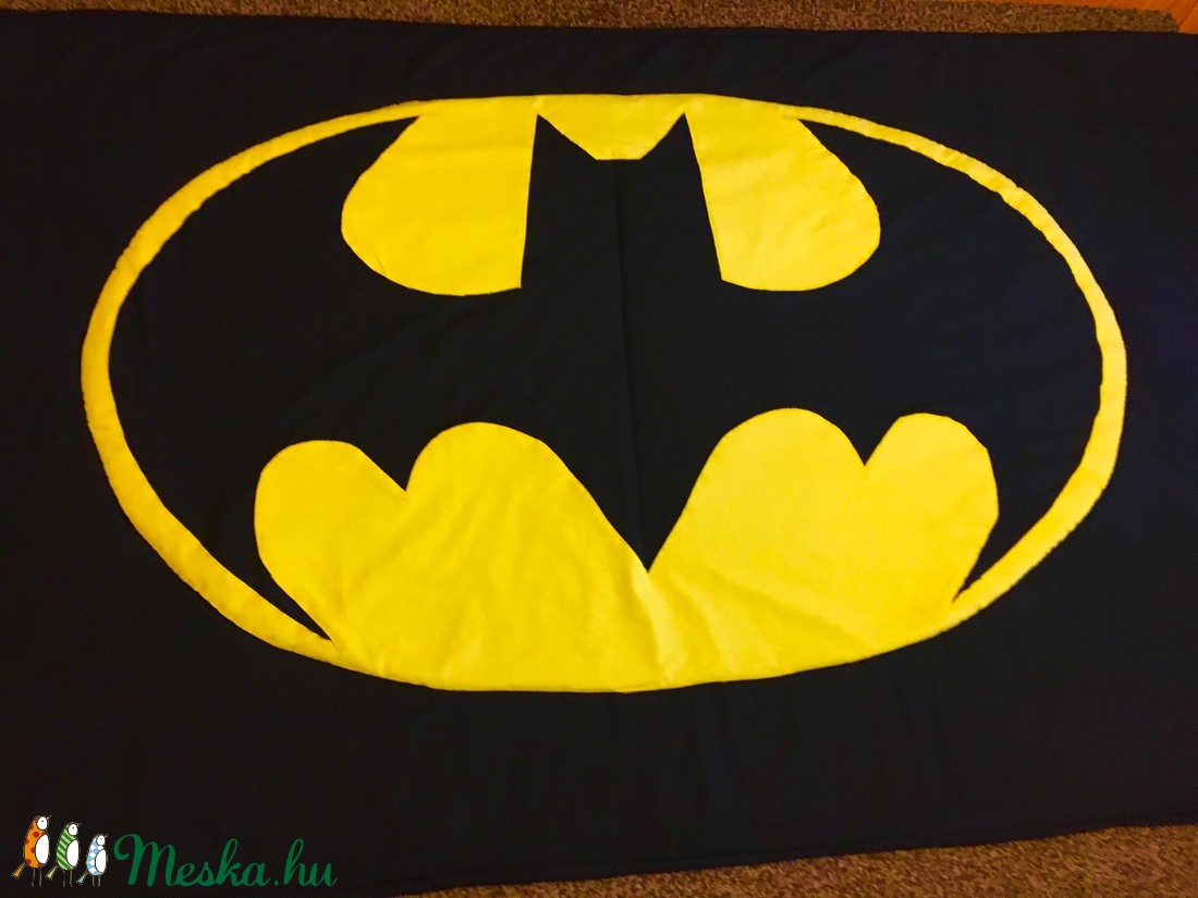 Patchwork takaró, falvédő Batman applikációval - otthon & lakás - babaszoba, gyerekszoba - falvédő gyerekszobába - Meska.hu Patchwork takaró, falvédő Batman applikációval - otthon & lakás - babaszoba, gyerekszoba - falvédő gyerekszobába - Meska.hu
