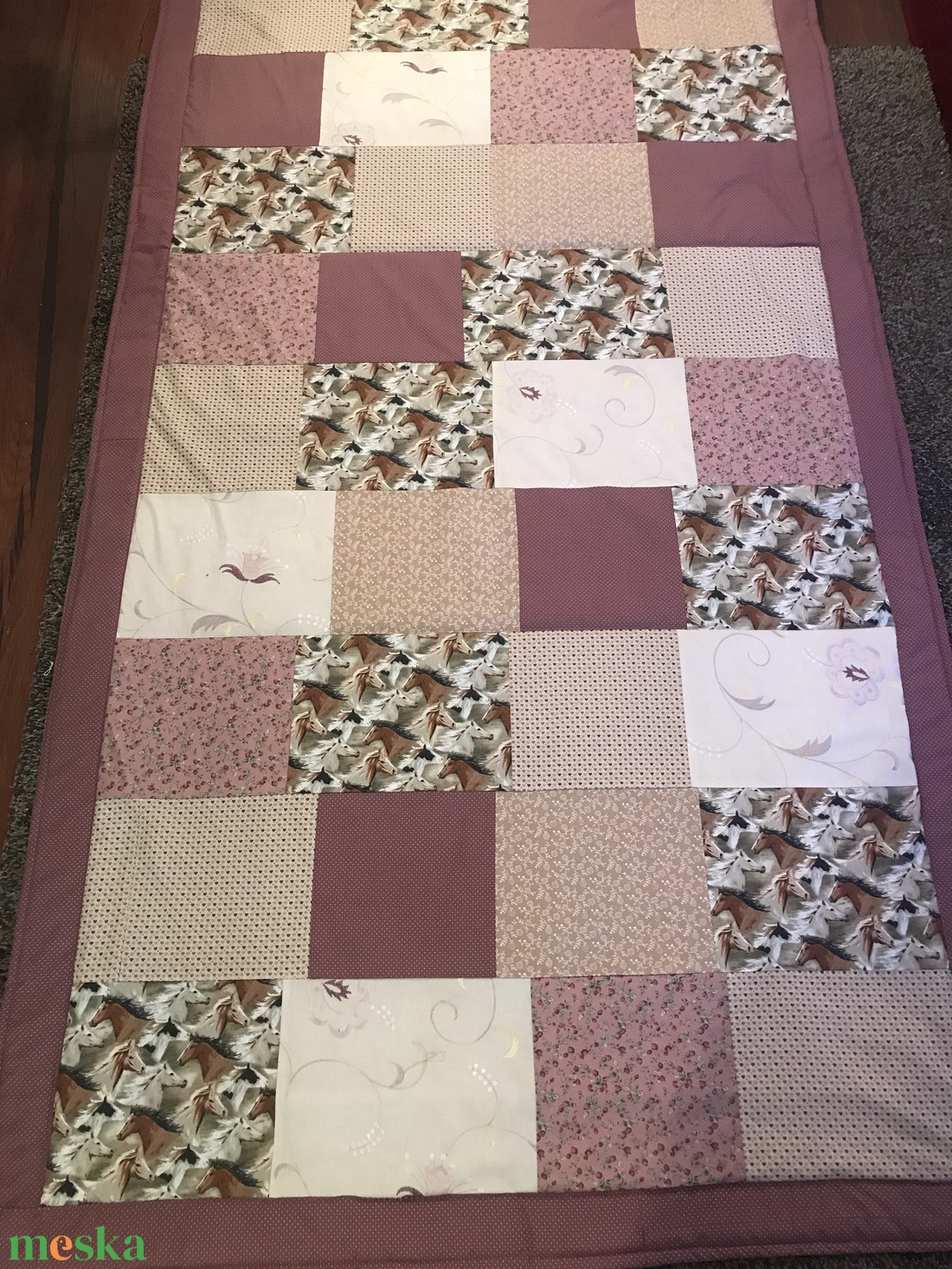 Patchwork takaró, falvédő lovas mintával - otthon & életmód - lakástextil - ágytakaró - Meska.hu