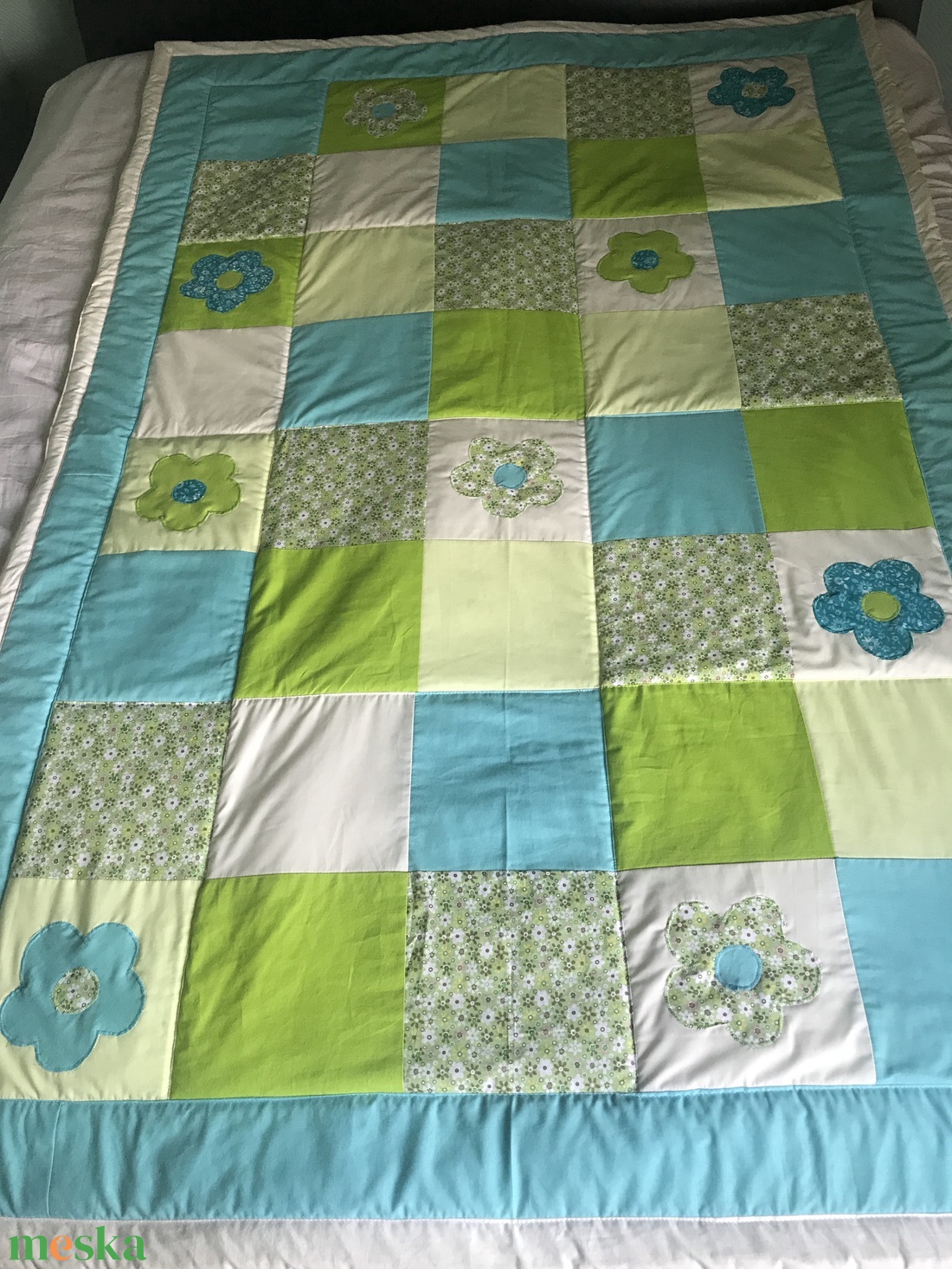 patchwork takaró, falvédő, türkiz-zöld, virágmintával - otthon & életmód - lakástextil - felnőtt takaró, pléd - Meska.hu patchwork takaró, falvédő, türkiz-zöld, virágmintával - otthon & életmód - lakástextil - felnőtt takaró, pléd - Meska.hu