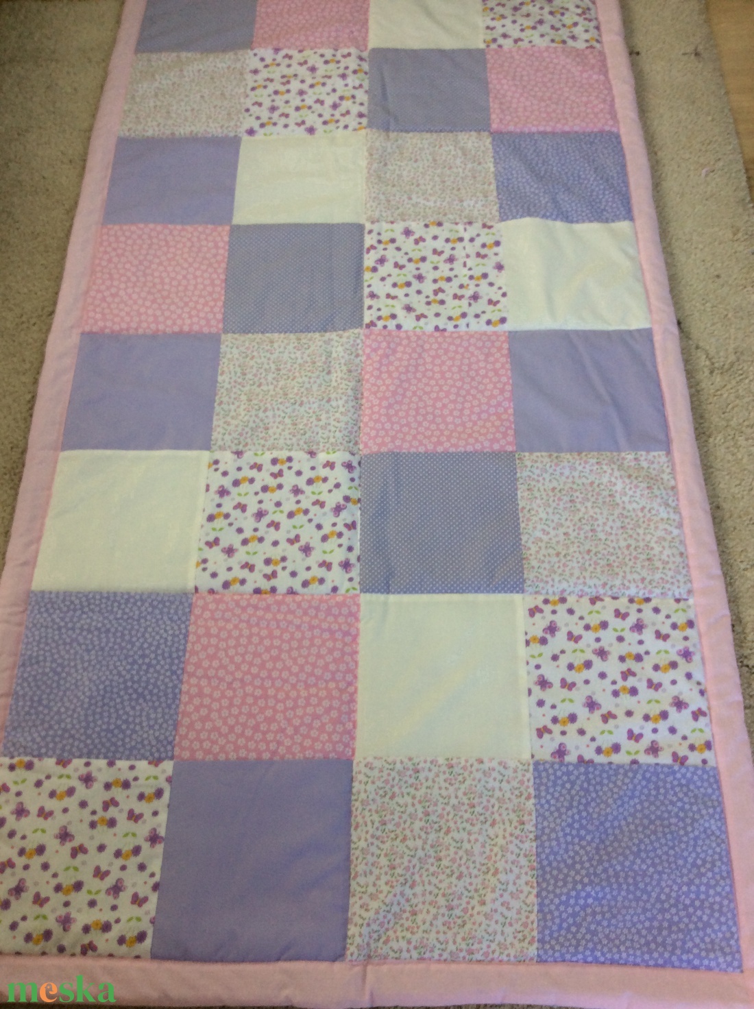 patchwork takaró falvédő pillangókkal lányoknak kockákból - otthon & életmód - babaszoba, gyerekszoba - babatakaró, gyerek pléd - Meska.hu patchwork takaró falvédő pillangókkal lányoknak kockákból - otthon & életmód - babaszoba, gyerekszoba - babatakaró, gyerek pléd - Meska.hu